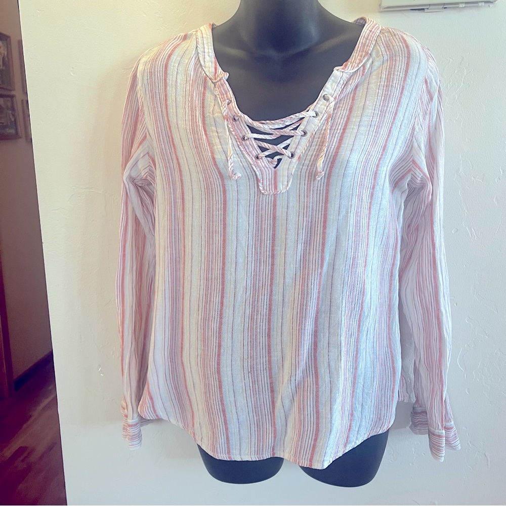 Women’s Sanctuary bohemian style shirt.